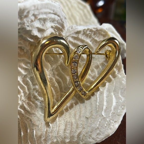 Vintage Anne Klein II Gold Plated Double Heart with Crystal Brooch - Picture 4 of 8